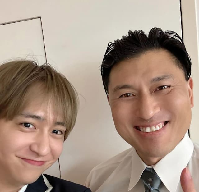 Hey!Say!JUMP八乙女光、本番前のオードリー春日とのツーショットを公開