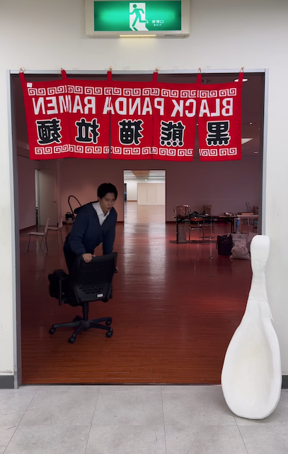 山Pが休憩中のお茶目な姿を披露しファン悶絶💕