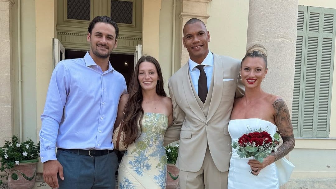 世界を舞台に戦うスター選手、“祝福のドレスアップ姿”が話題に