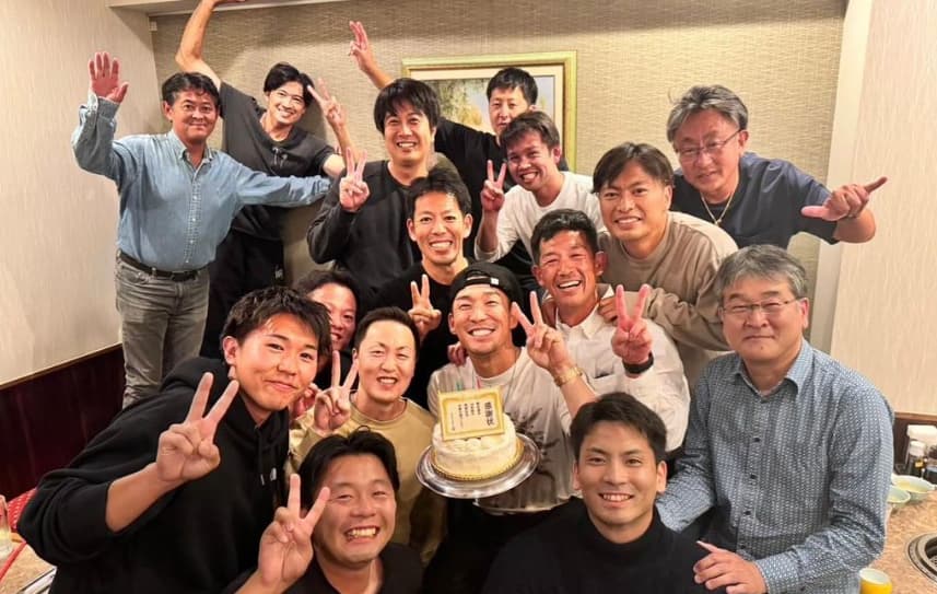 「僕のSuper hero でした！」元巨人梶谷がトレーナーの方々への感謝を述べる！