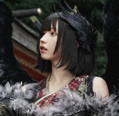 えなこ、熊野那智大社で撮影！NFTアンバサダーカードが本日発売