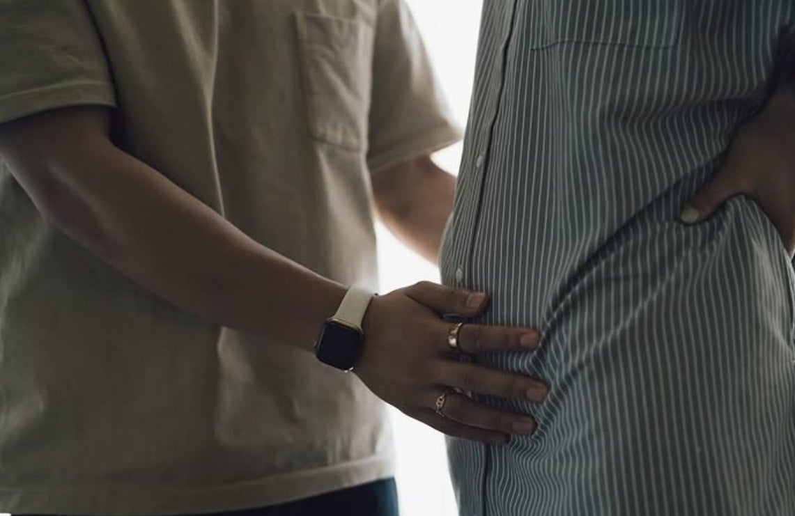 古賀紗理那、お腹に手を当てて「welcome!!]