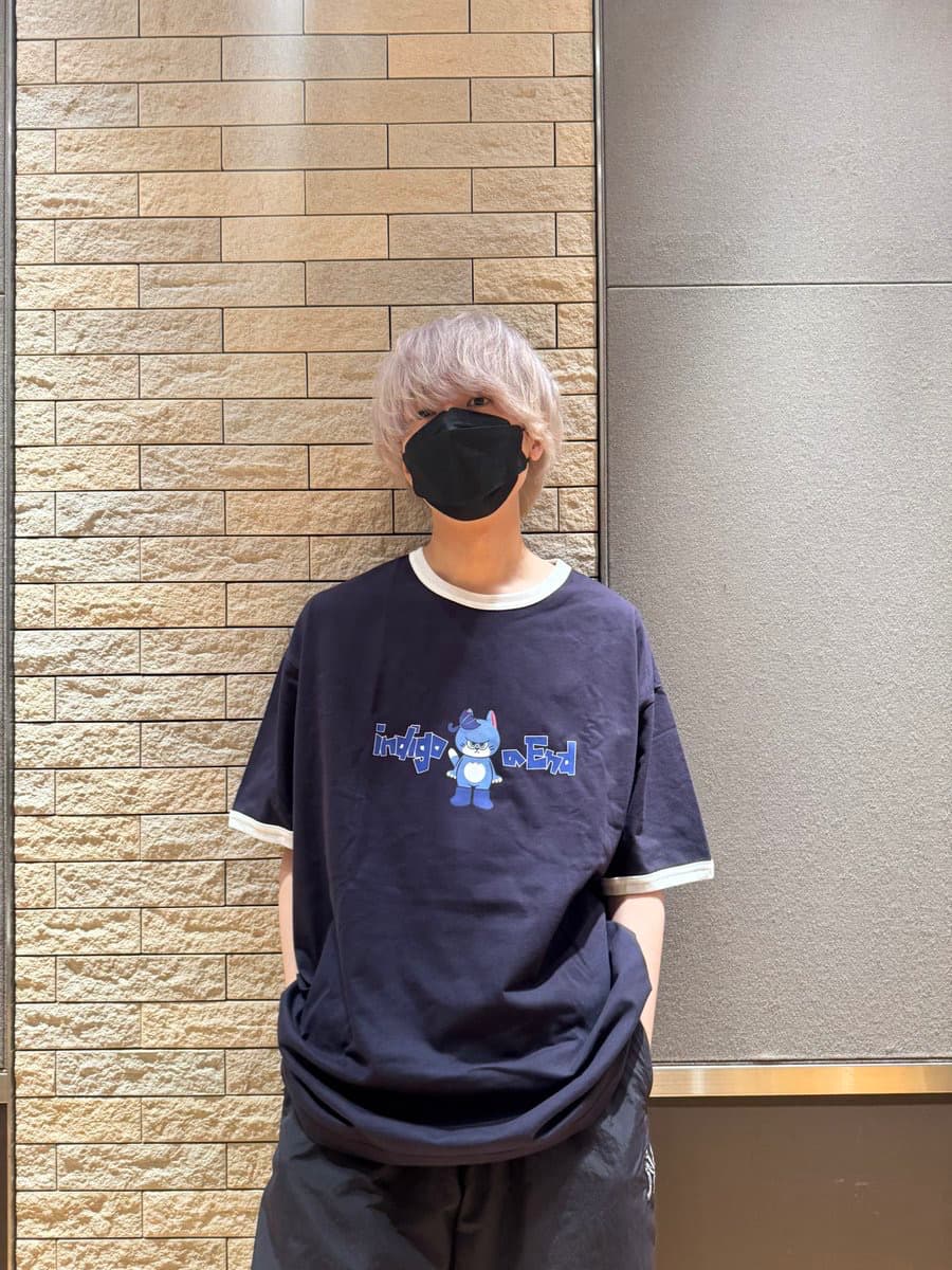 川谷絵音が“可愛すぎる”青のキャラTで登場　夏フェスグッズに『欲しい』の声多数