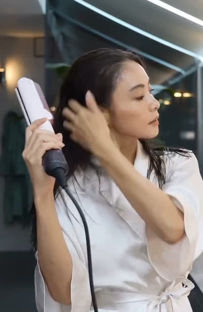 滝沢眞規子のサラサラストレートヘアが話題に