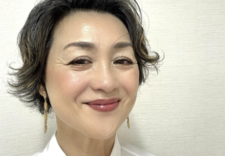 「49周年、まだまだ歌います！」香坂みゆき、レコードデビュー記念日に感謝のメッセージ「これからも楽しく音楽を」