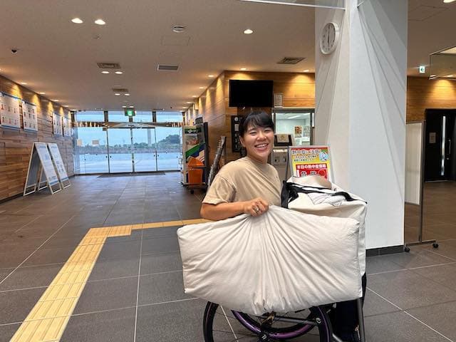 パラカヌー・瀬立モニカ お気に入りの枕でリラックス