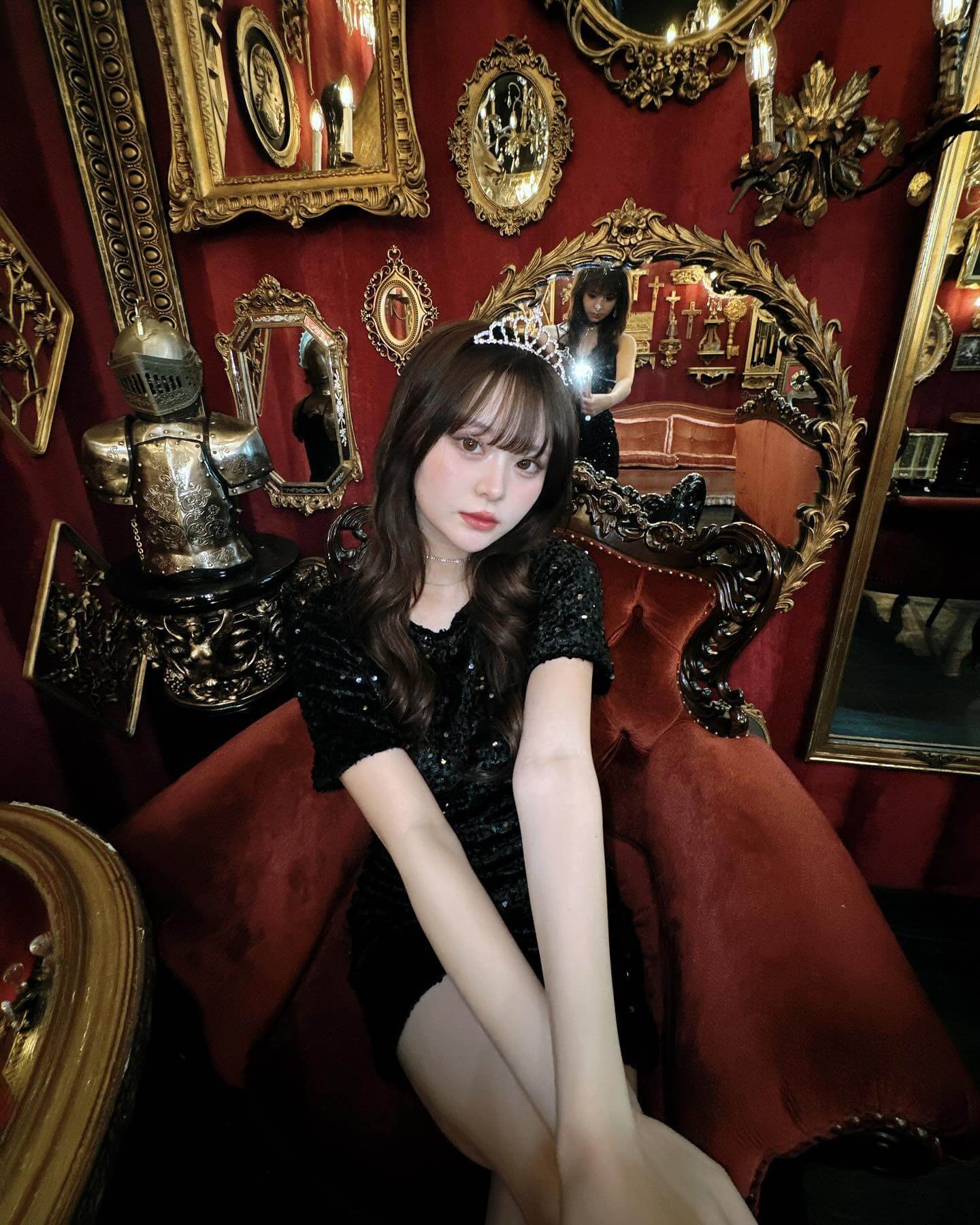 人気インフルエンサー・さくらが可愛すぎる最新ショット公開！「ティアラ大好き」