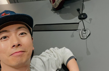 「イチャイチャが最高！」河合郁人、辰巳雄大との生ラジオオフショット公開