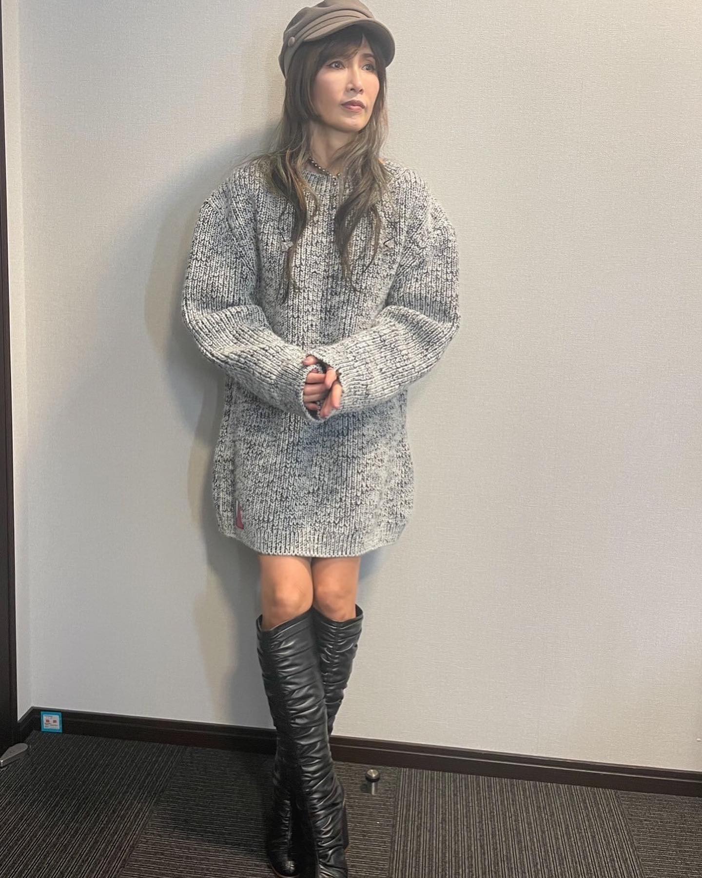 工藤静香、ミニ丈のワンピース姿披露✨「可愛過ぎるーー😍😍😍」「今日も素敵だ👏」