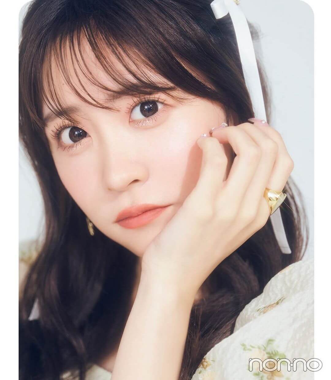 FRUITS ZIPPERの”あの人”のメイク紹介オフショットがかわいすぎると話題に！