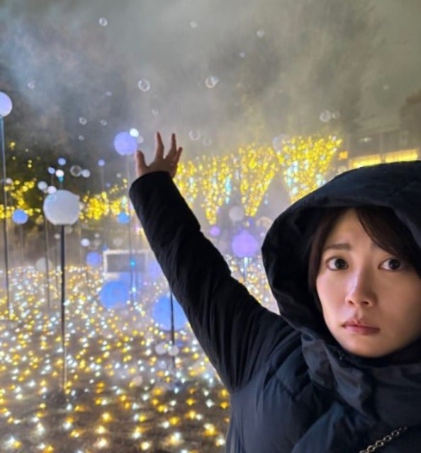 志田未来 美しすぎる冬のオフショット披露で「イルミよりきれい」