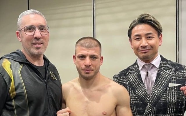 魔裟斗がギリシャから選手を連れて来てくれた戦友の活躍を喜ぶ！