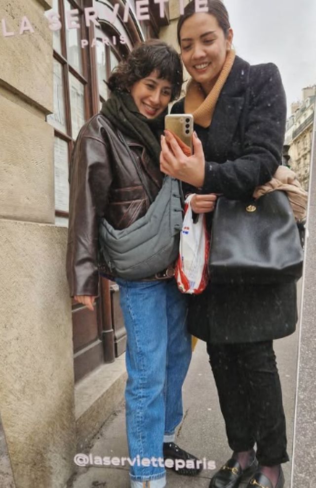 仲良くパシャリ！ホラン千秋が冬休みにパリへ訪れた様子を紹介