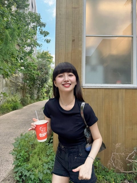 フルート奏者・Cocomi、モノトーンな涼しげコーデを披露！