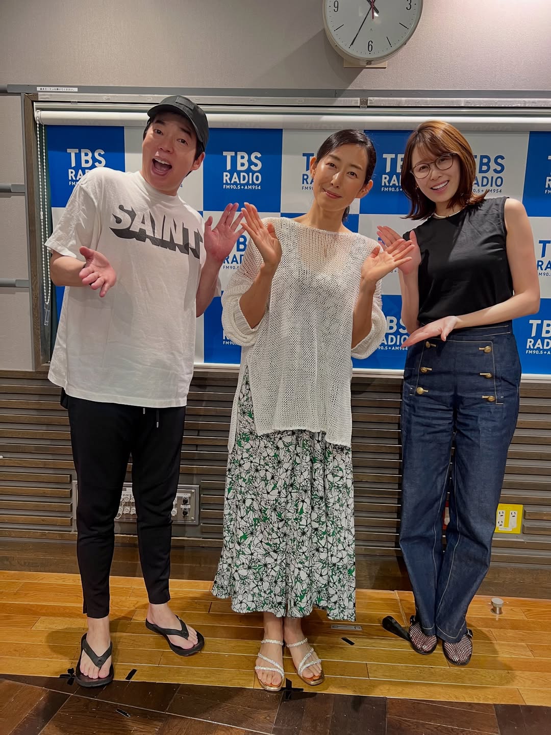 「朝から爽やかな気分にしていただきました」女優・木村多江、先日のラジオを共にしたあの2人とスリーショット！