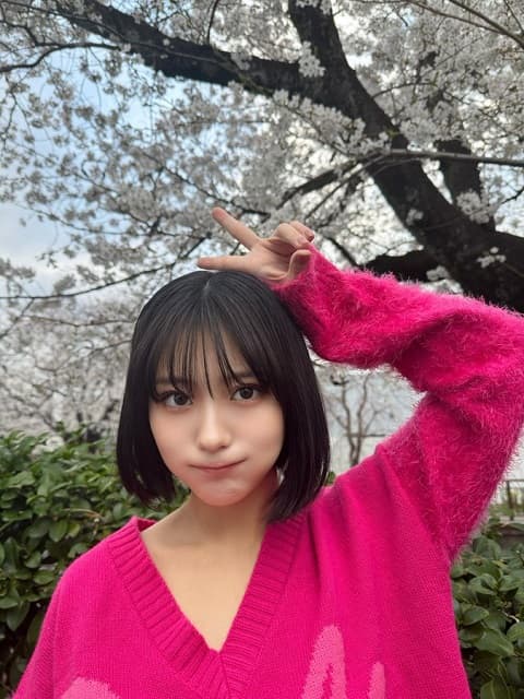 「桜は散っても俺は散らねぇ！」田中美久が桜の下での可憐ショットを公開