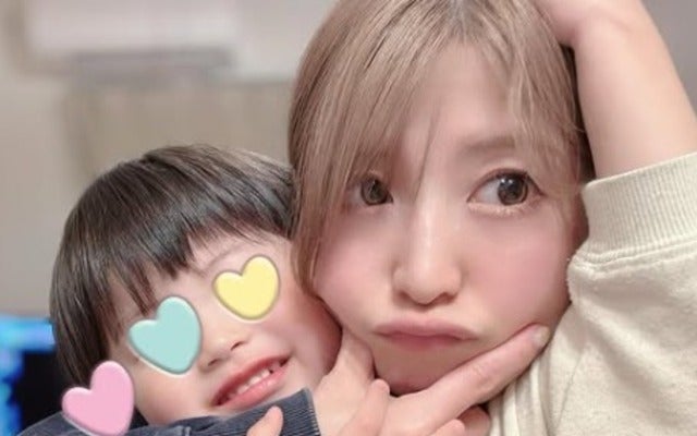 矢口真里が最近ママっ子過ぎる次男に手を焼く！？