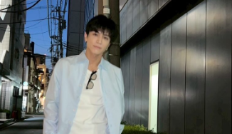 「髪、伸びてきた」岩田剛典のナチュラルショットにファン歓喜「可愛すぎて事件」