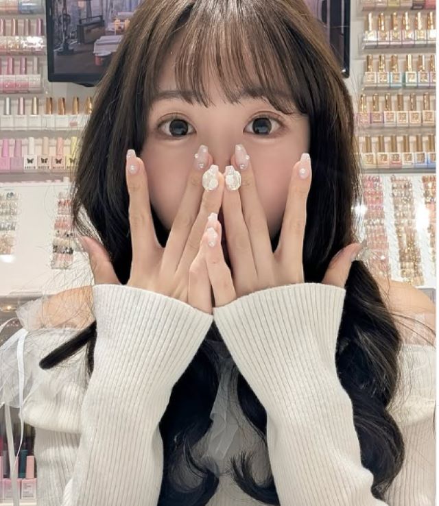 可愛すぎ！FRUITS ZIPPER・櫻井優衣が最新ネイルを公開