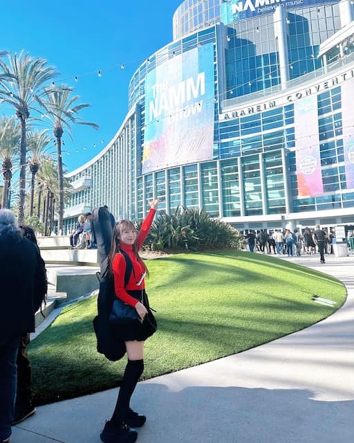 MINA、ロサンゼルスから発信！演奏に向けた意気込みも