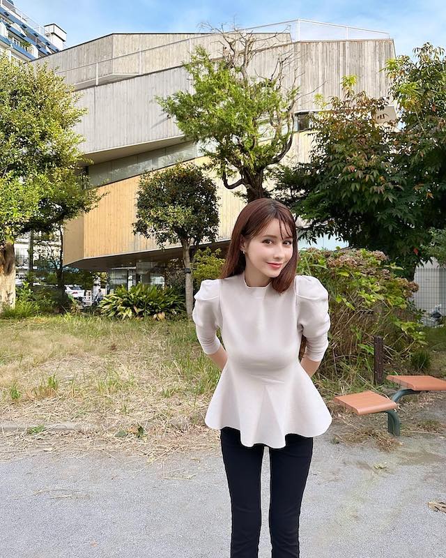 ダレノガレ明美 つけまつ毛メイクの最新ショットが話題✨