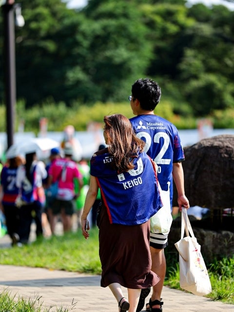 FC東京、湘南戦アウェイに挑む。青赤サポーターとともに勝利を誓う