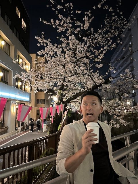 杉谷拳士が桜とコーヒーで