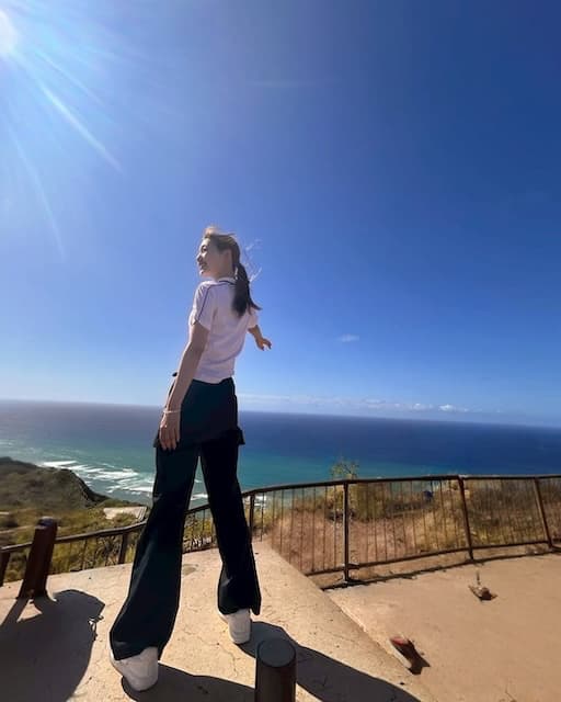 元日向坂46・佐々木美玲、ハワイ旅行のオフショットを公開