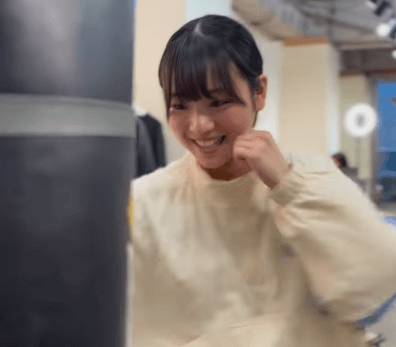 「カッコいいのに可愛いです」女子プロボクサー・鈴木なな子、サンドバッグのパンチムービーを公開！”クールキュート”だと話題に