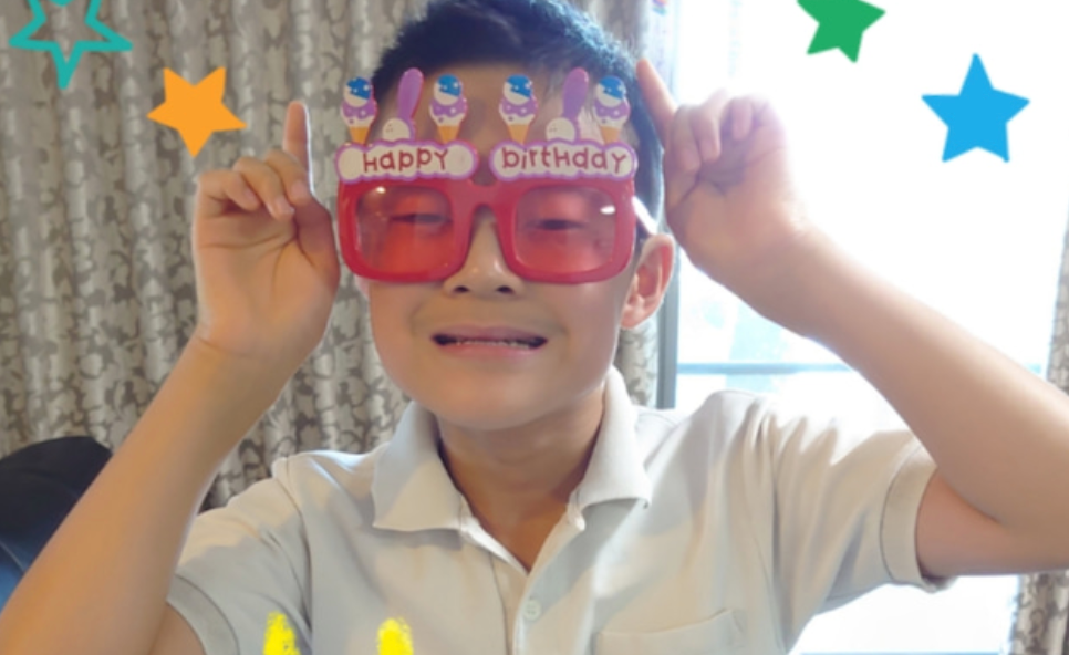 山田花子さんが10歳になった長男に身長追いつかれる😲🌟「誕生日おめでとう」