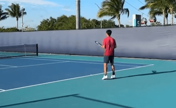 錦織圭 8ヶ月ぶりの復帰へ向け コーチらとの練習動画を公開