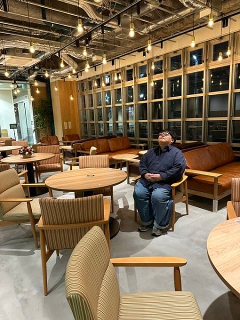 「もう寝れます」タイムマシーン３号 関がプレオープン中のサウナを満喫！とろけた表情が可愛いと話題に