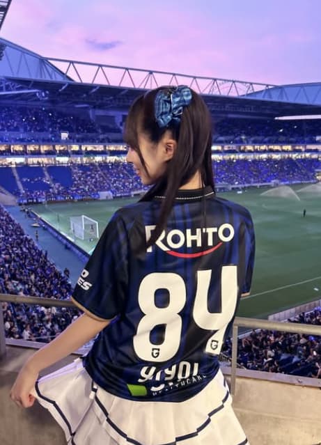 NMB48・龍本弥生が夕暮れ時に撮られたユニフォーム姿にファン歓喜の声！