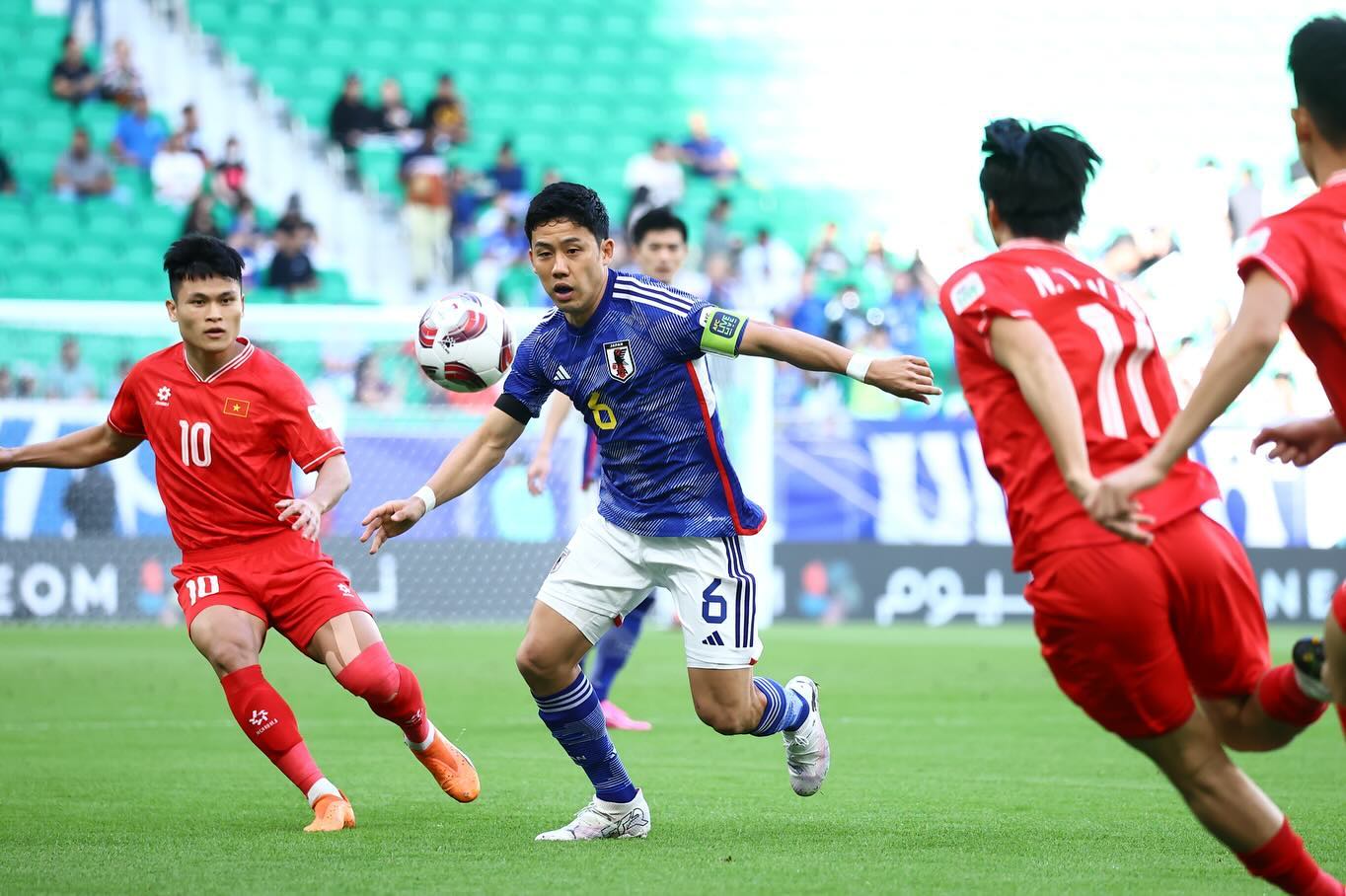 1アシストの遠藤航がファンへ勝利を報告🇯🇵⚽️