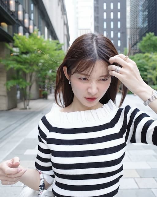 「私もよくあります」「クシュってしてる」山本里菜の“ケンカ”エピソードにファンからコメント続々