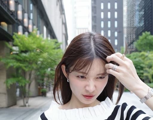 「私もよくあります」「クシュってしてる」山本里菜の“ケンカ”エピソードにファンからコメント続々