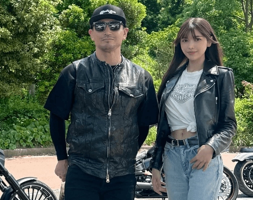 「激！美女！最高！」レースクイーン兼任のアクロバット美女、魔裟斗とのレア2ショットを披露！「ギャップがスゴい」