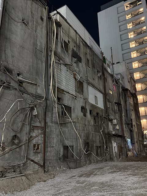 漫画家・村田らむ、ホラー映画に出てくるような”剝き出しになった壁”を絶賛！