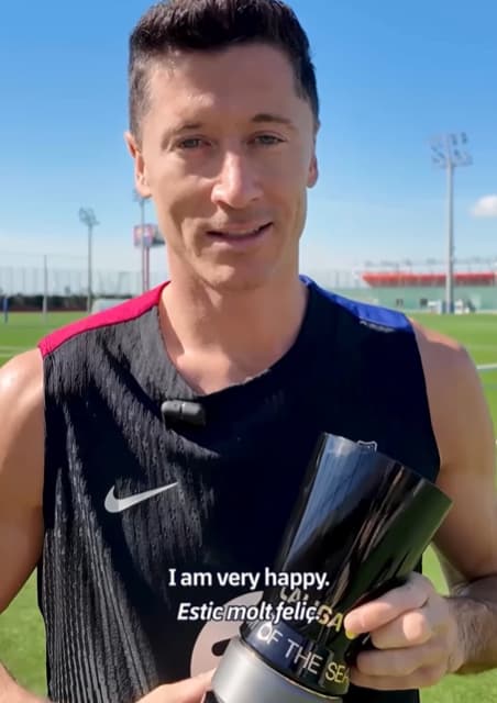 ファンに「グラシアス！」バルセロナから5選手が、ラ・リーガのチーム・オブ・ザ・シーズンを受賞！