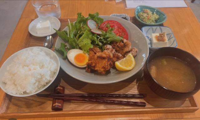 工藤阿須加、八ヶ岳で絶品唐揚げ「また来よっと」山梨グルメ満喫