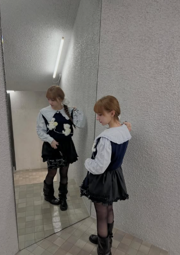 早瀬ノエル、初のソウルでオフ満喫　クリスマスムードの街に笑顔