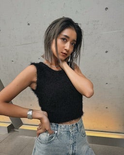 「コッチがタイプかも…」人気モデルが激変?止まらぬ美人化にファン驚愕 異次元スタイル披露