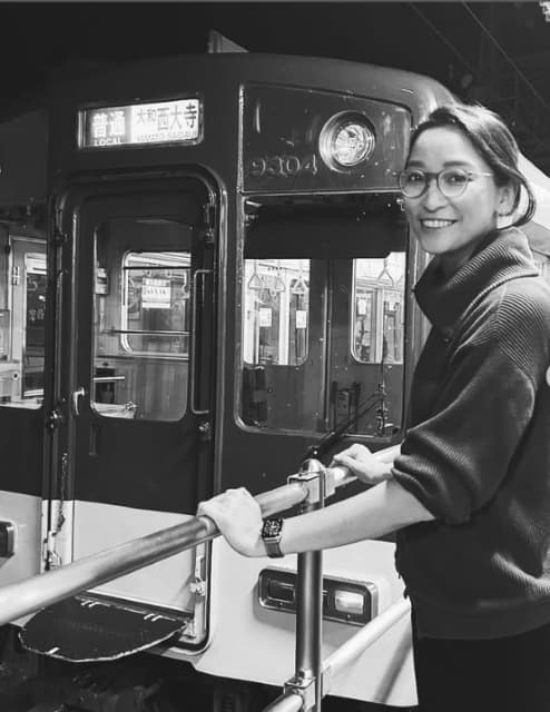 女優・杏が奈良に降臨！自身のポスターとのツーショットを公開