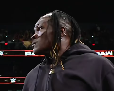 WWE Naomi＆Jimmy Uso夫妻がポッドキャスト出演！ステフとの“本音トーク”に注目集まる