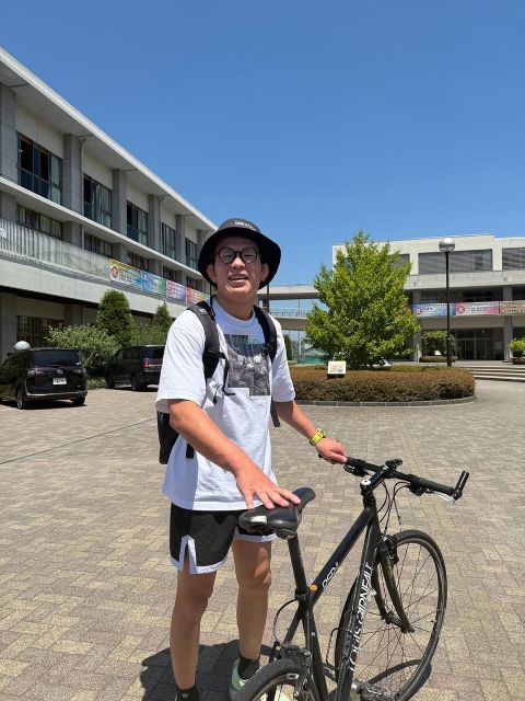 総合格闘家・青木真也 母校を訪れ、穏やかな笑顔を披露！