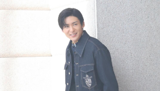 「FENDIを纏う姿が圧巻！」目黒蓮が撮影オフショットを公開