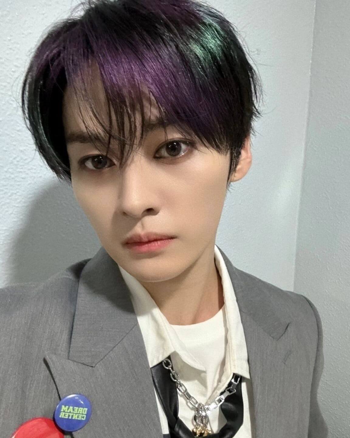 「ちょっと鳩みたい…」あの大人気韓国アイドルが新しい髪色を公開！！