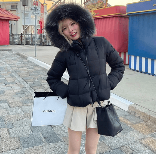 「鳥スタイル…可愛い、脚長～い！」金髪の球団チアガール・MAHO、”ハリポタ・美脚ショット”にファン・フォーリンラブ