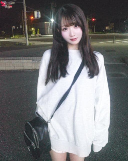 「ねえほんと彼女。」＝LOVE 大谷映美里、スウェットワンピース姿を公開！