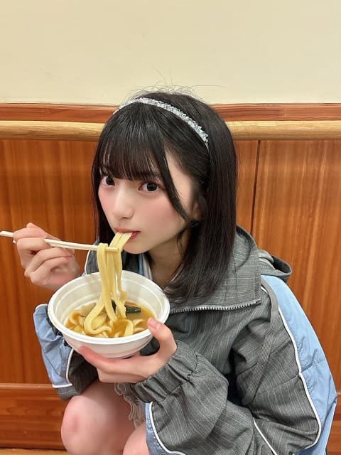 「初めての〇〇だよ~」山梨グルメを食すアイドルの”ちゅるちゅる姿”にファンメロメロ